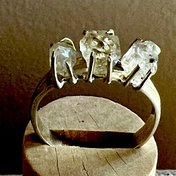 Herkimer Diamond ring sz 9. Set in sterling silver Shine bright like like a 💎 - Picture 1 of 5